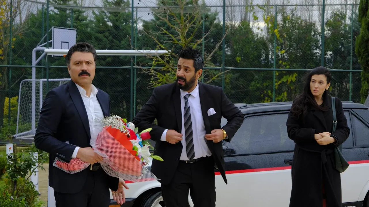 Üç Günlük Dünya, Üç Mayıs'ta sinemalarda
