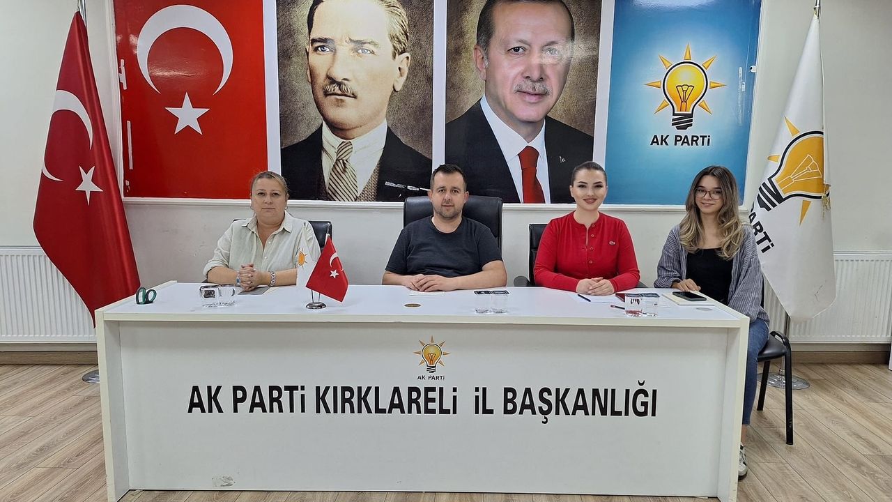 İl Başkanı Dağtaş, Kadın Kolları Toplantısına Katıldı