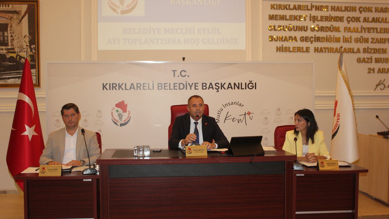 Başkan Bulut: “Türkiye’nin En Güzel Atatürk Heykelini Kırklareli’ne Kazandıracağız”
