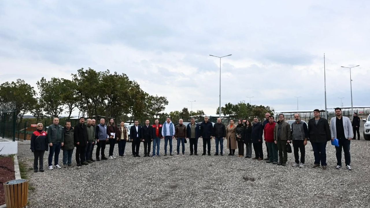 Vali Turan, Sahipsiz Hayvan Rehabilitasyon ve Doğal Yaşam Alanı’nda İncelemelerde Bulundu