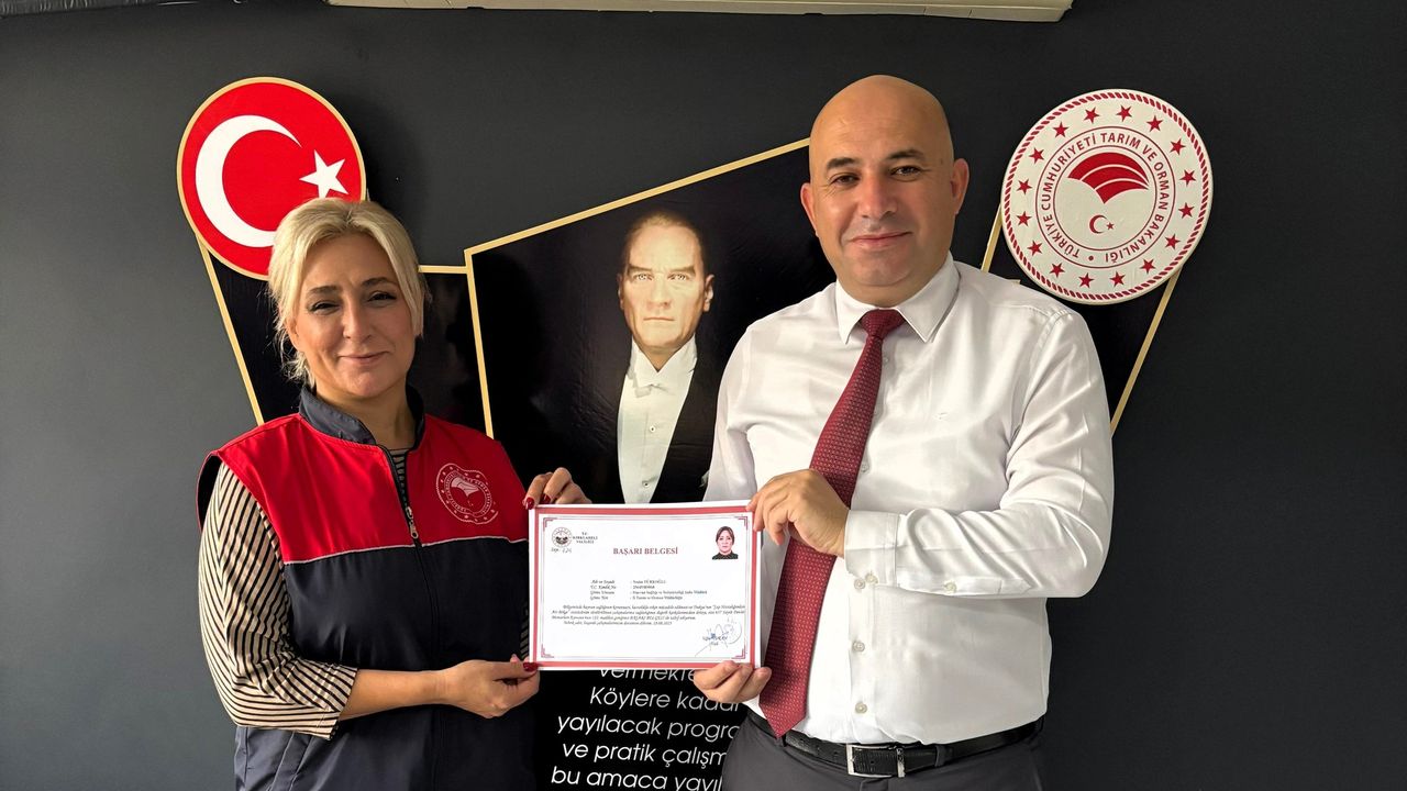 Veteriner Sağlık Çalışanlarına Başarı Belgeleri Verildi