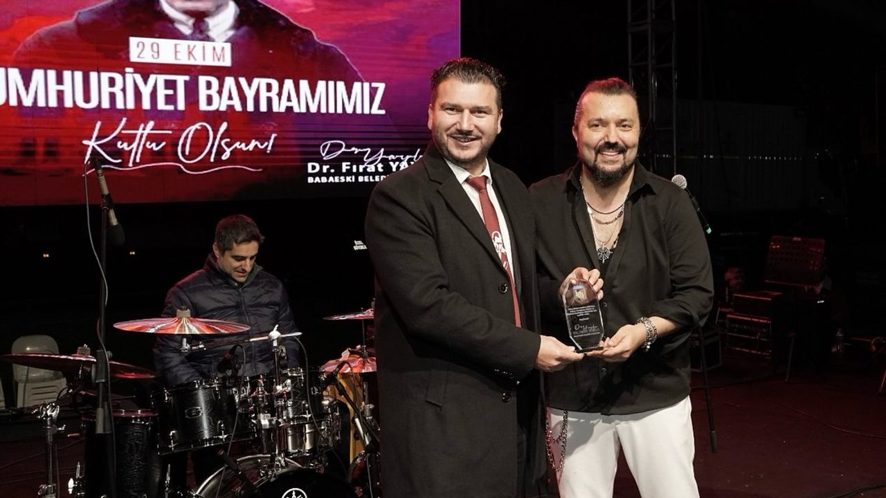 Cumhuriyet Coşkusu Murat Mermer Konseriyle Taçlandı