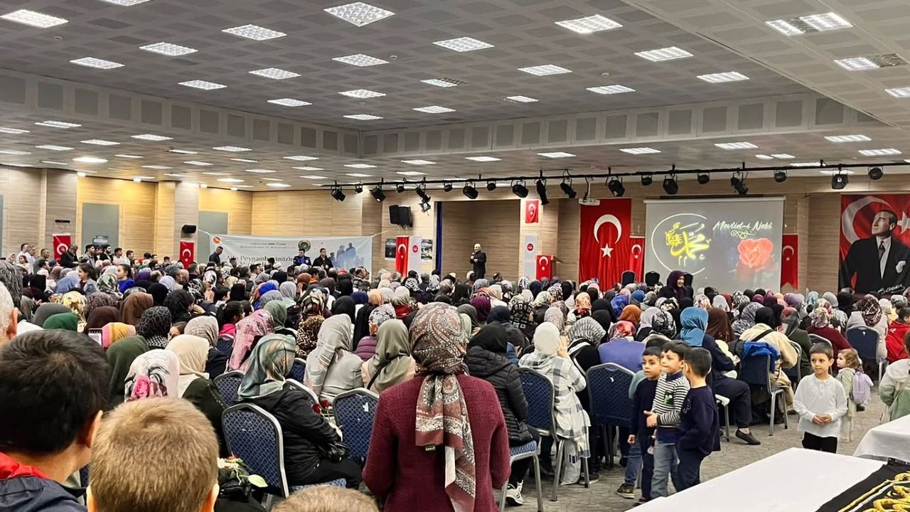 Lüleburgaz’da “Mevlid-i Nebi” Programı Büyük Katılımla Gerçekleşti