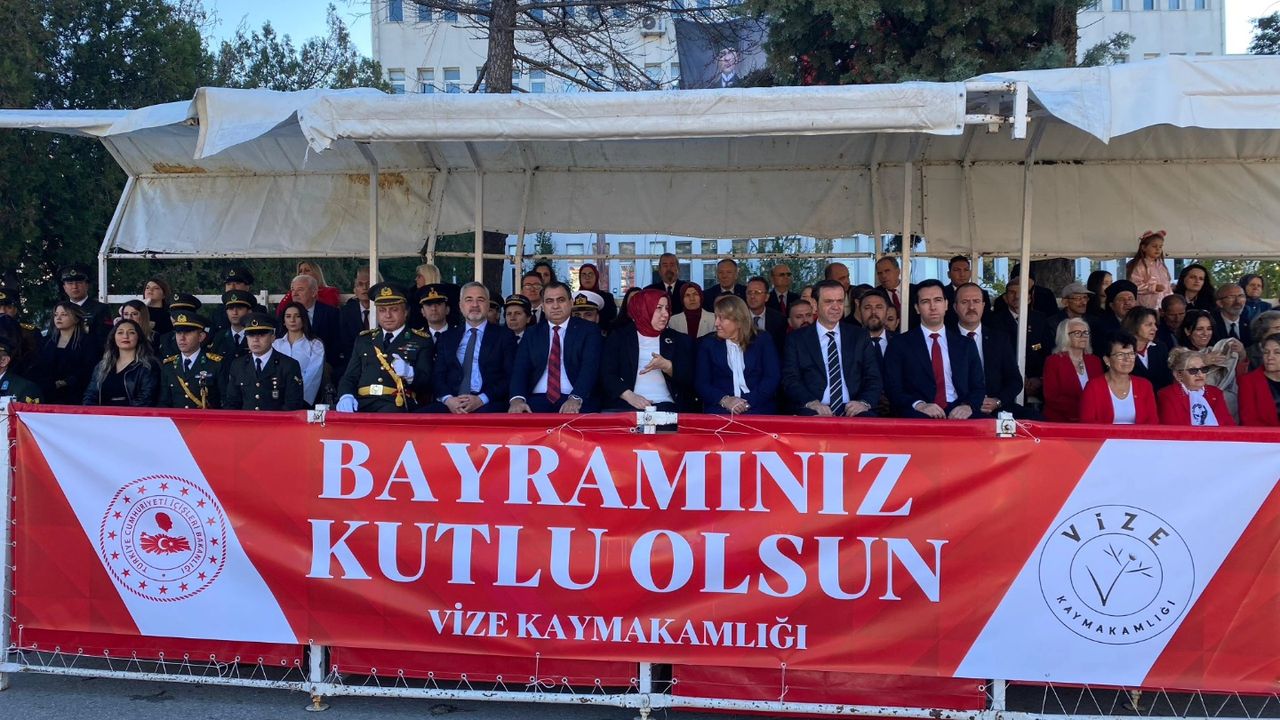 Vize’de Cumhuriyet Bayramı Coşkuyla Kutlandı