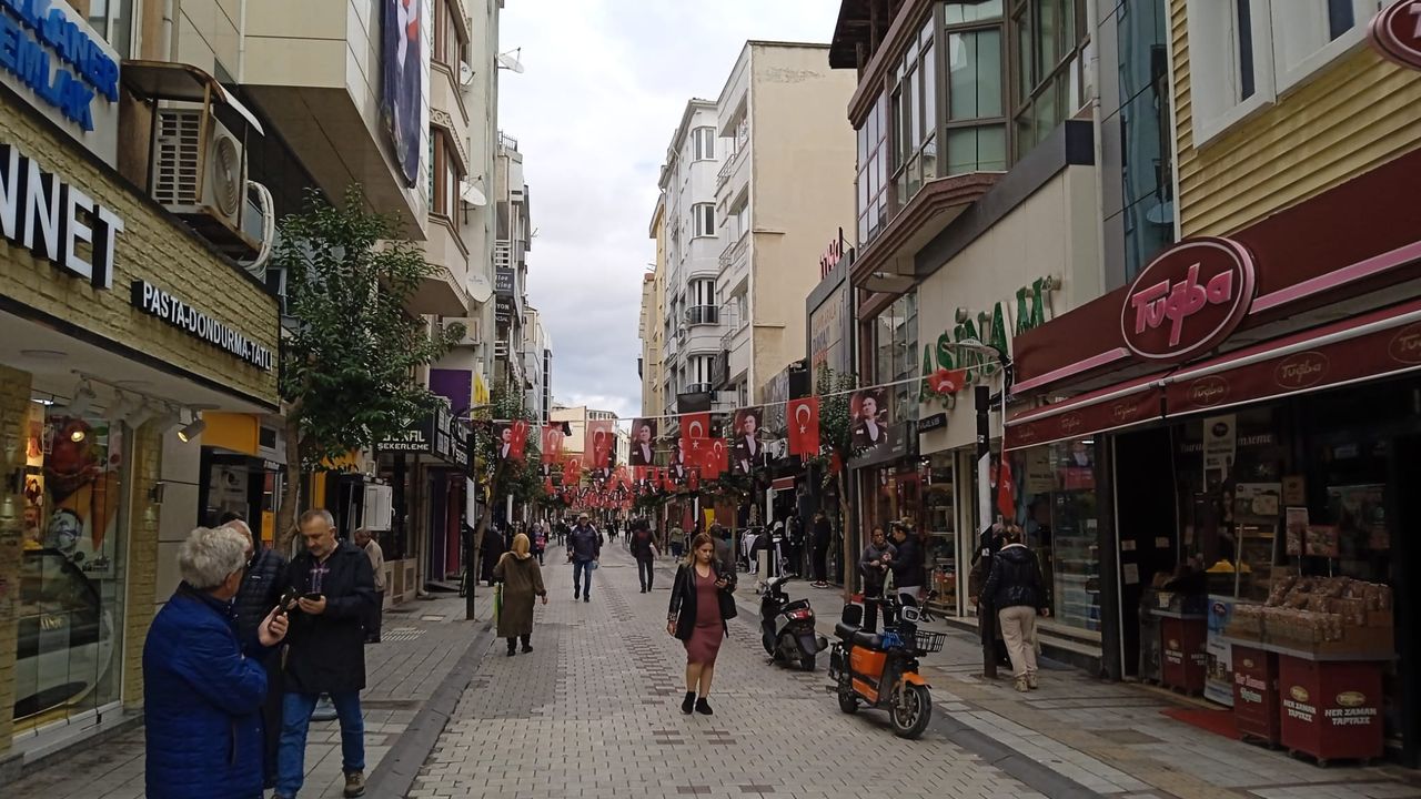 Kırklareli Sokakları Cumhuriyet Coşkusuna Hazırlandı