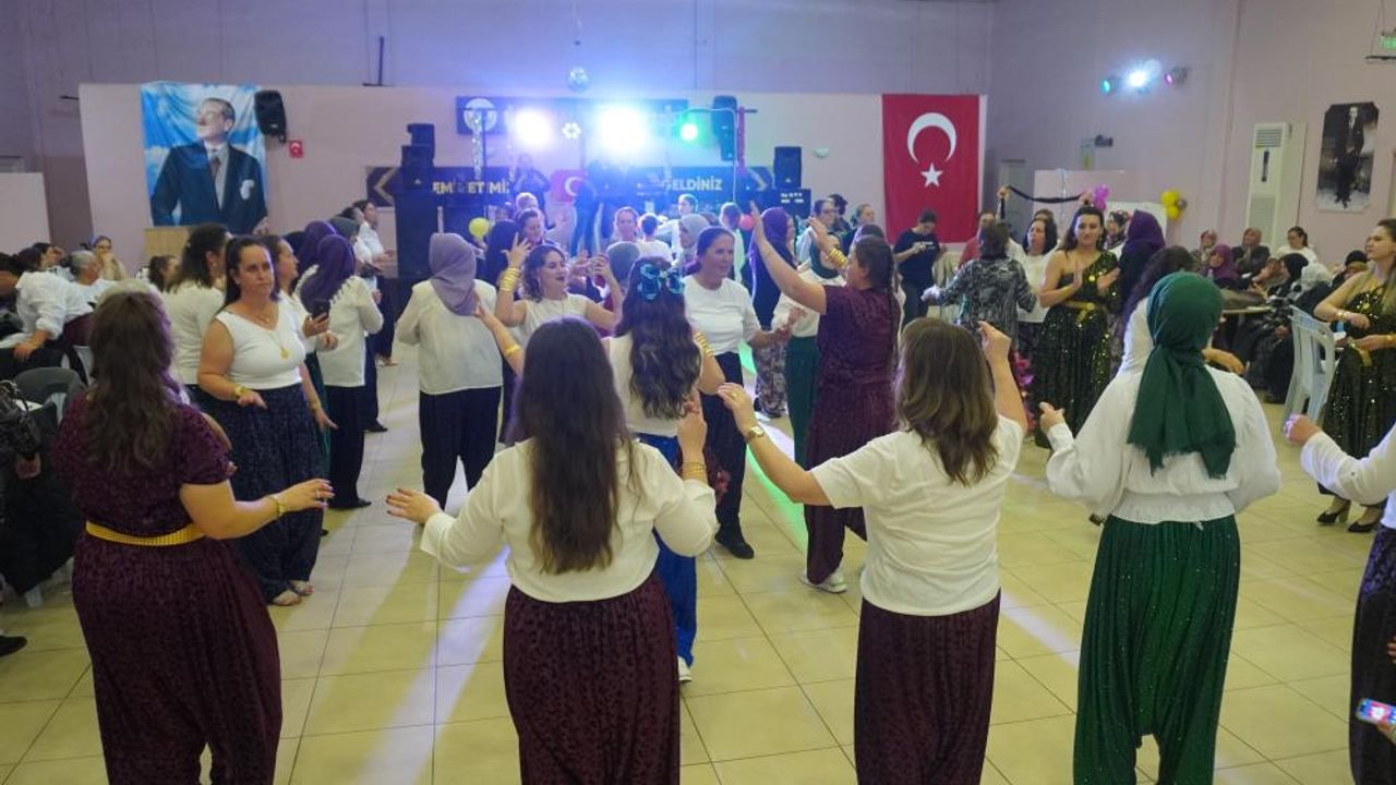 Babaeski’de "Şalvar Gecesi" renkli görüntülere sahne oldu