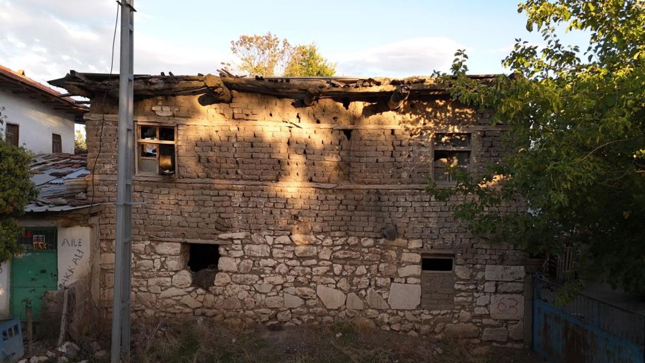 Bu evin temel taşları, İmparator Caracalla'nın 1800 yıllık mektubu çıktı