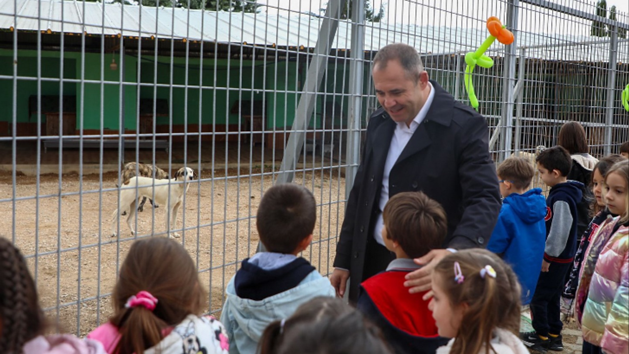 Başkan Bulut, Dünya Hayvanları Koruma Günü’nde Çocuklarla Buluştu