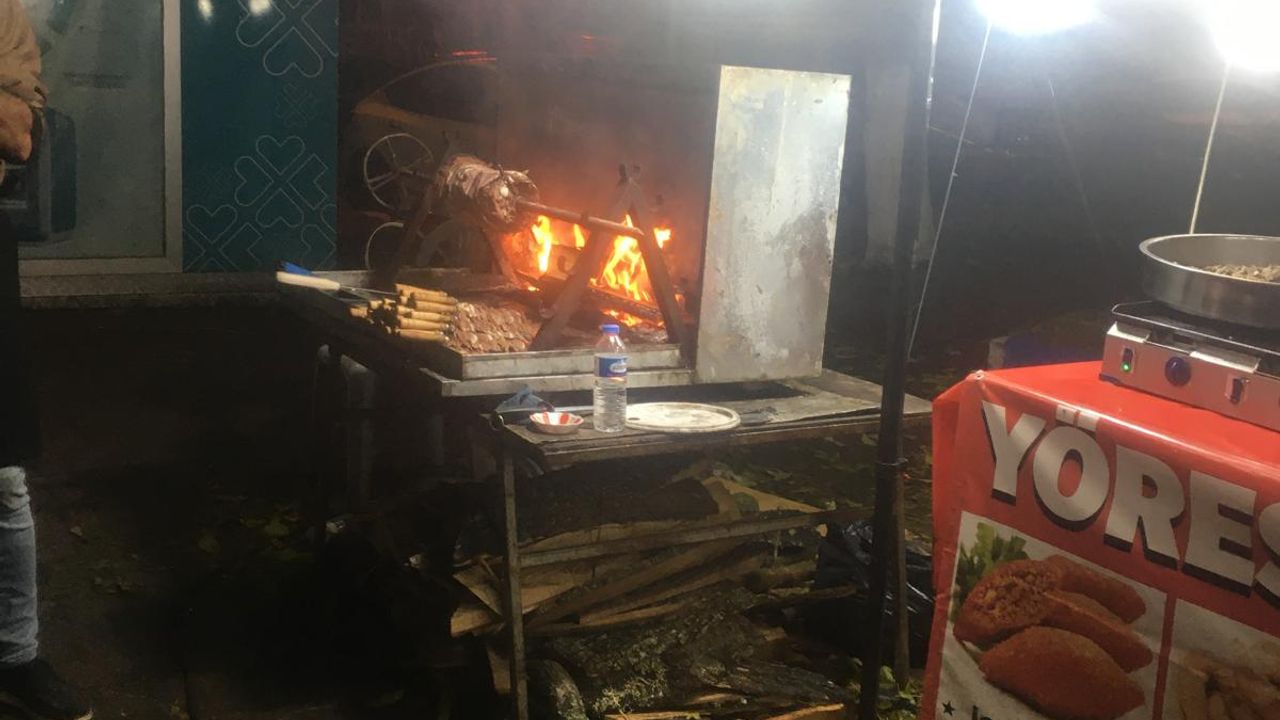 Üsküp’te Yöresel Ürünler ve Cağ Kebap Panayırı Yoğun İlgi Görüyor