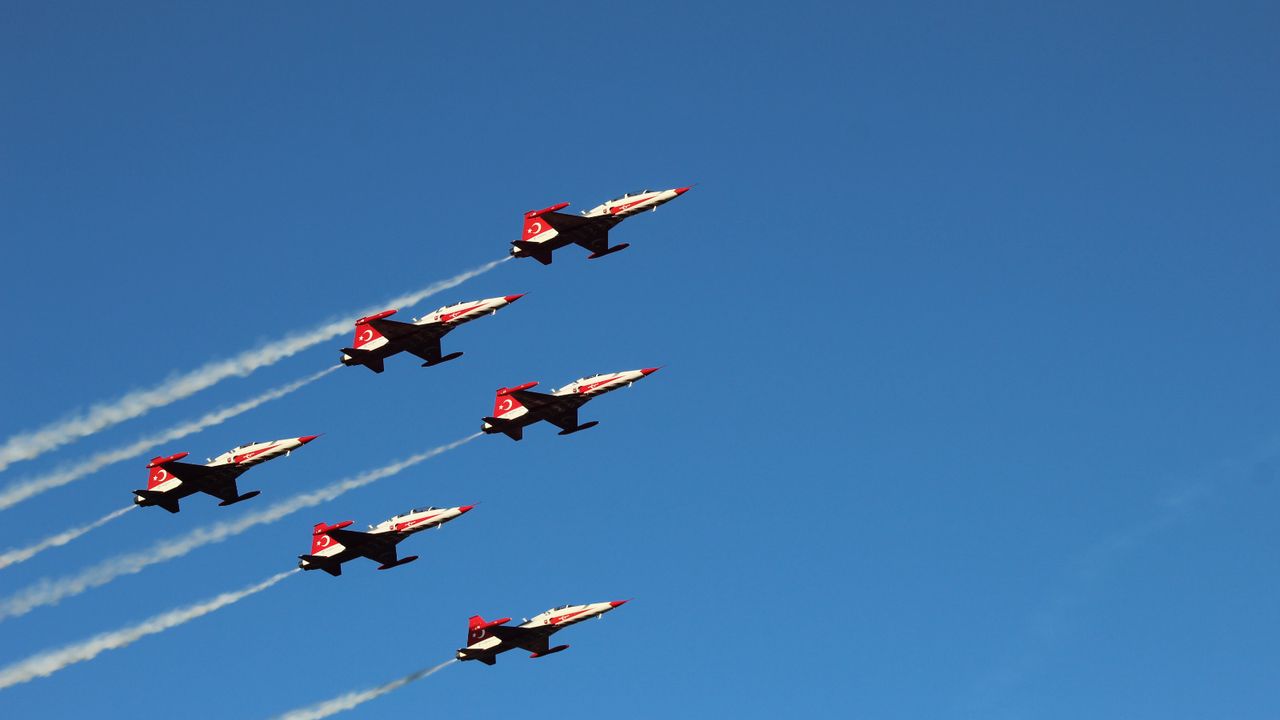 Türk Yıldızları Kırklareli Semalarında Nefesleri Kesti