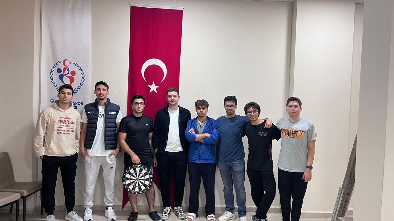 Kırklareli’nde Yurt Öğrencileri Dart Turnuvasında Buluştu