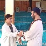 Namaz kılmaya gelen çocuğa imamdan sıcacık davranış