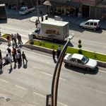 Yaya geçidinde otomobilin çarptığı yaşlı adam yaralandı