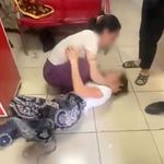 Adana'da hırsızlık şüphelisi kadın yakalanınca sara nöbeti numarası yaptı