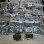 Tırın dorsesinden 121 kilo 900 gram skunk çıktı
