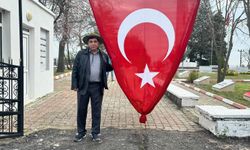 Paksoy, Şehitliği Ziyaret Ederek 18 Mart'ı Kutladı