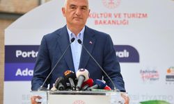 Bakan Ersoy: "Adana'da bin, Türkiye geneli 40 bin sanatçı katılacak"