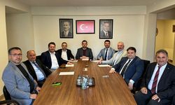 AK Partili Belediye Başkanları Toplantıda Buluştu