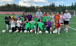 Başkan Yayla, Kız Futbol Takımı İçin Kurs Başlattı