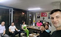 AK Parti Vize İlçe Teşkilatı, Haftalık Toplantıyla Bir Araya Geldi
