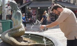 Edirne'de sıcak hava bunalttı, kimisi süs havuzlarına, kimisi çeşmelere koştu