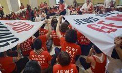 Savaş karşıtı Yahudilerden ABD Kongresi’nde İsrail protestosu