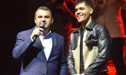 Emir Can İğrek Tekirdağlı hayranlarıyla ertelenen konserde buluştu