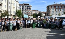 Lüleburgaz’da Çocuklar Mahalle Temizliği Yaptı