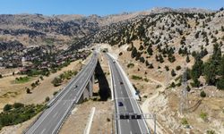 Edebiyat Yolu'ndan 4 yılda 10 milyon araç geçti