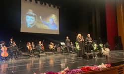 'Sanat Güneşi' Zeki Müren, Bursa'da anıldı