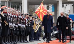 TBMM Başkanı Kurtulmuş, Kuzey Makedonya Meclisinde resmi törenle karşılandı