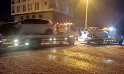 Alkollü sürücü önce refüje ardından otomobile çarptı: 1 yaralı