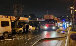 Arnavutköy’de korkutan iş yeri yangını: Alevler kameraya anbean yansıdı