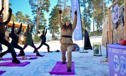 ECE VAHAPOĞLU İLE DAĞIN ZİRVESİNDE YOGA