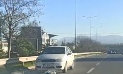 Trafikte tersine hareketler: Bu kez geri geri gitti