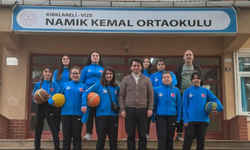 İl İkincisi: Yıldız Kız Basketbol Takımı