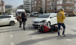 Edirne'de otomobille çarpışan motosikletli yarandı