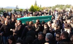 Trafik kazasında hayatını kaybeden keman sanatçısı Laçin Akyol, son yolculuğuna uğurlandı