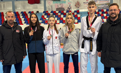 Kırklarelili Taekwondo Sporcuları Madalyaları Topladı