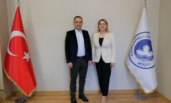Başkan Erdem’den Rektör Prof. Dr. Rengin Ak’a Hayırlı Olsun Ziyareti