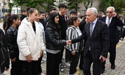 Vali Uğur Turan Haftaya Öğrencilerle Başladı