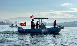 Bursa'da Uluabat Gölü'nde büyük operasyon...30 kişi suçüstü yakalandı