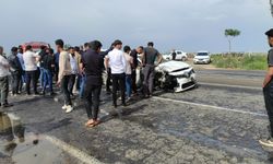 Şanlıurfa'da minibüs ile otomobil çarpıştı: 5 yaralı