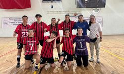 Kastamonu Üniversitesi Kadın Futsal Takımı, namağlup şampiyon oldu