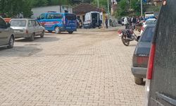 İzmir'de 3 kişiyi yaralayan saldırgan kayıplara karıştı