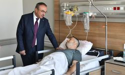 Vali yaralı polisi ziyaret etti: Alkollü sürücü çarpıp kaçmıştı