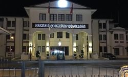 Hırsızlık yaptığı evde ilaç içince yakalandı