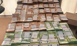 Yatağın altına gizlediği 61 bin 300 euro komşuda kaldı