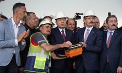 Bakan Tunç: "Yapay zekayla işimizi daha da kolaylaştıracak projeleri önümüzdeki günlerde milletimizle paylaşacağız"