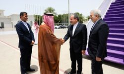 İran Dışişleri Bakanı Arakçi, Cidde’de Suudi mevkidaşı Farhan ile bir araya geldi
